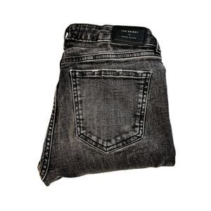 Zara The Skinny in Pearl Black Jeans Raw Hem Size 6